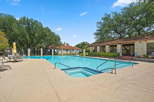 102 Crescent BLF, Lakeway, TX 78734