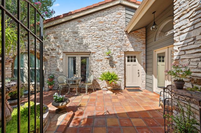 102 Crescent BLF, Lakeway, TX 78734