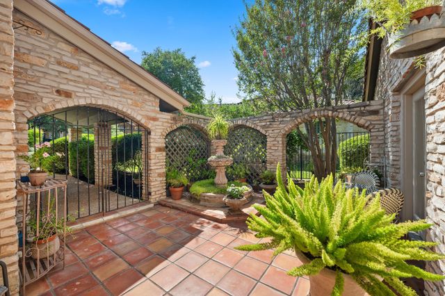 102 Crescent BLF, Lakeway, TX 78734