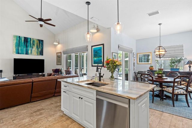 112 S FLORIDA AVENUE, Tarpon Springs, FL 34689