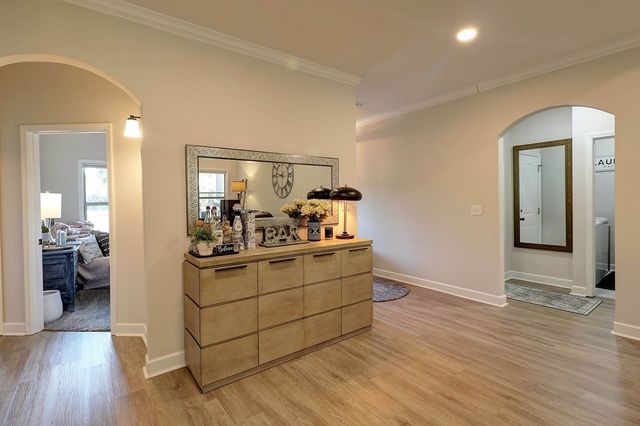 1052 Trawick Road, Dothan, AL 36305