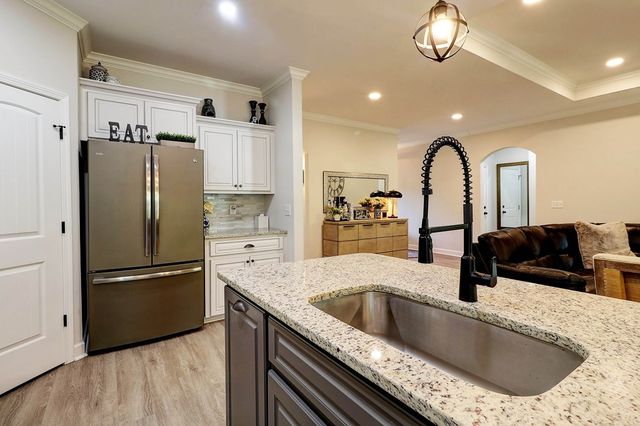 1052 Trawick Road, Dothan, AL 36305