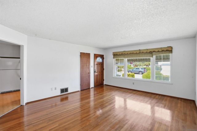 3721 BEN ST., San Diego, CA 92111