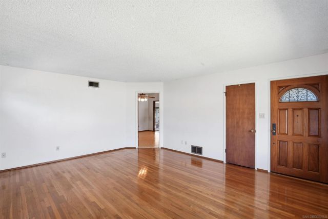 3721 BEN ST., San Diego, CA 92111
