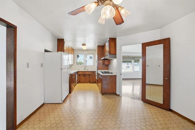 3721 BEN ST., San Diego, CA 92111