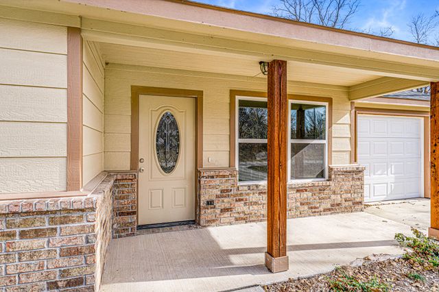 800 Hemlock Drive, West Tawakoni, TX 75474