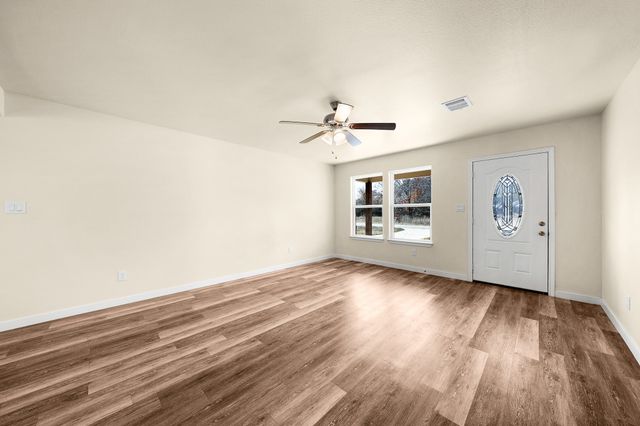 800 Hemlock Drive, West Tawakoni, TX 75474