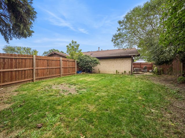 131 Innsbrook Drive, Streamwood, IL 60107