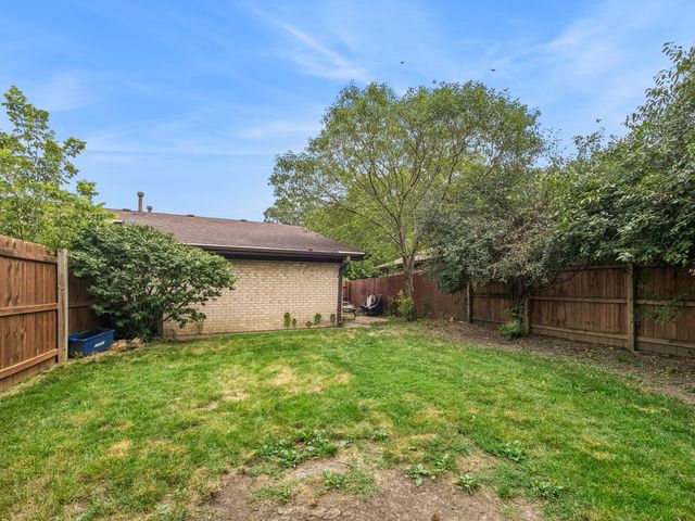 131 Innsbrook Drive, Streamwood, IL 60107