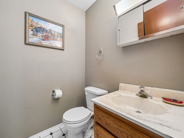 131 Innsbrook Drive, Streamwood, IL 60107