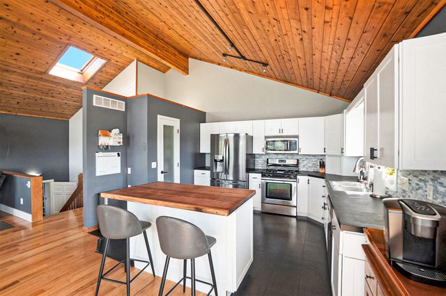 4154 S Sunset Drive, Dayton Twp, MI 49412