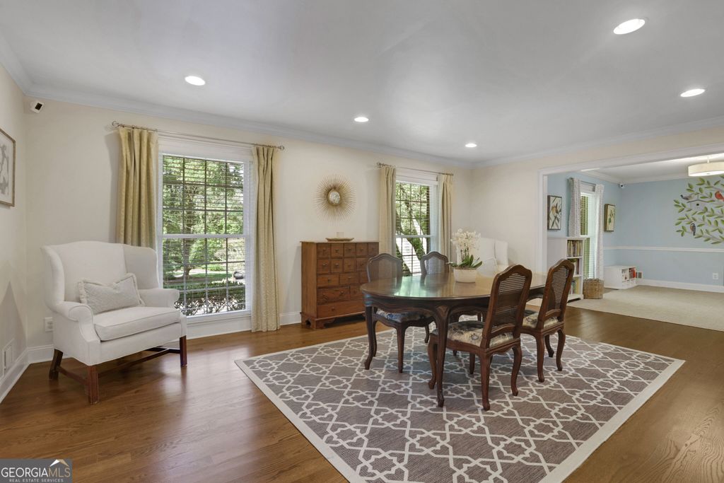 400 Hunters Glen Court, Atlanta, GA 30328 — photo 2