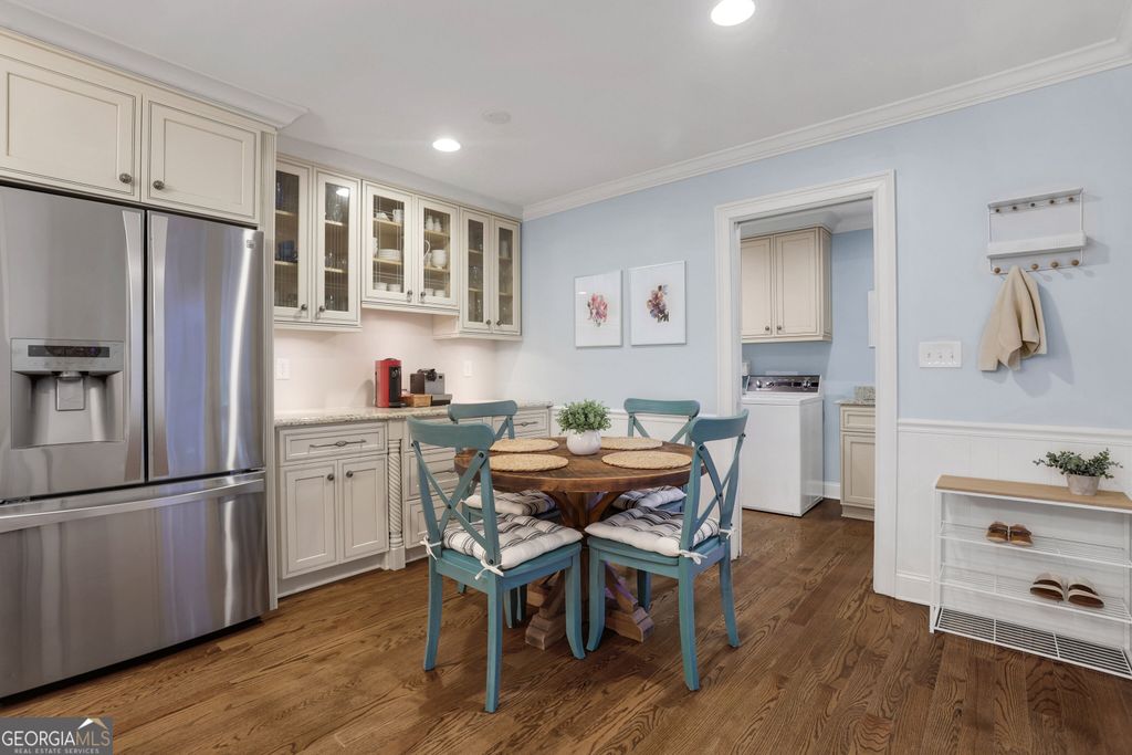 400 Hunters Glen Court, Atlanta, GA 30328 — photo 5