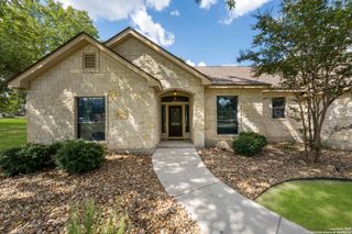 105 Legacy Oaks, La Vernia, TX 78121