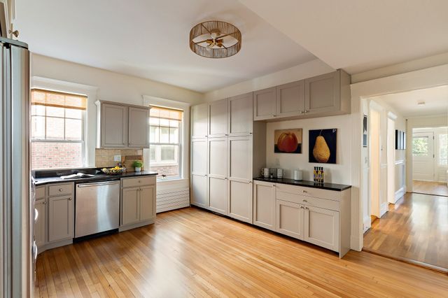85 Trowbridge St 2, Cambridge, MA 02138