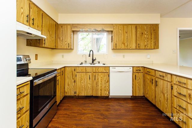 2572 Navajo Circle, Twin Falls, ID 83301
