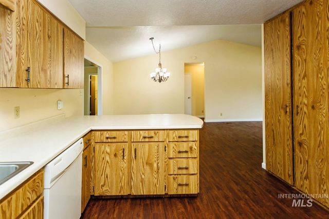 2572 Navajo Circle, Twin Falls, ID 83301