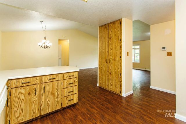 2572 Navajo Circle, Twin Falls, ID 83301