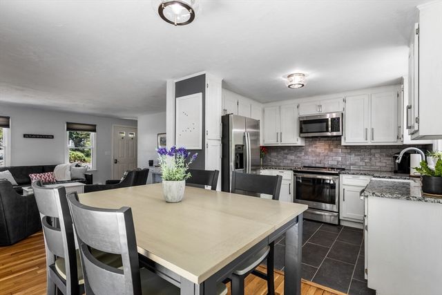 11 Mary David Rd, Yarmouth, MA 02675