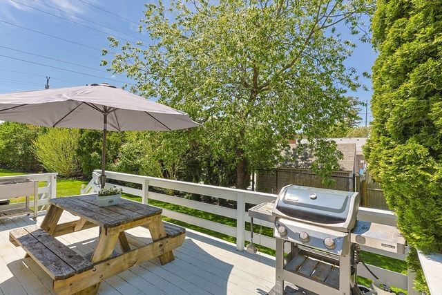 11 Mary David Rd, Yarmouth, MA 02675
