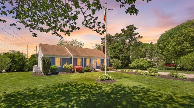 11 Mary David Rd, Yarmouth, MA 02675