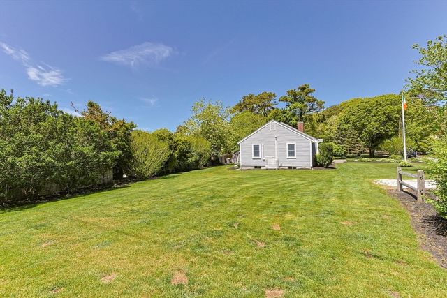 11 Mary David Rd, Yarmouth, MA 02675