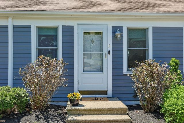11 Mary David Rd, Yarmouth, MA 02675