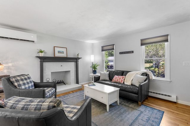 11 Mary David Rd, Yarmouth, MA 02675
