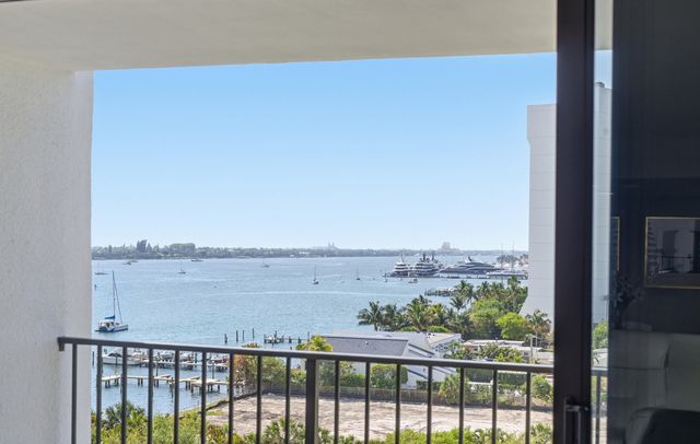 5600 N Flagler Drive 905, West Palm Beach, FL 33407