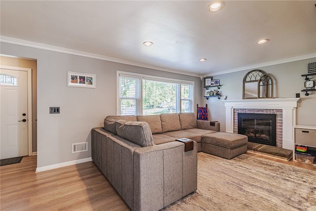 671 Adeline Drive, Webster, NY 14580