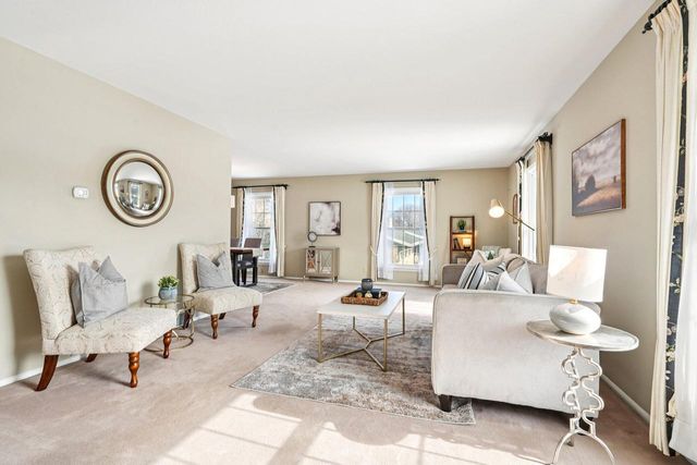 2430 W Applewood LANE, Glendale, WI 53209