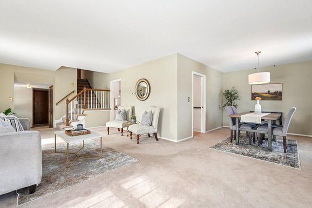 2430 W Applewood LANE, Glendale, WI 53209