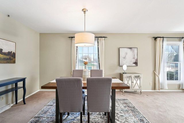 2430 W Applewood LANE, Glendale, WI 53209