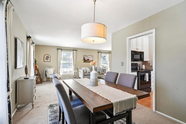 2430 W Applewood LANE, Glendale, WI 53209