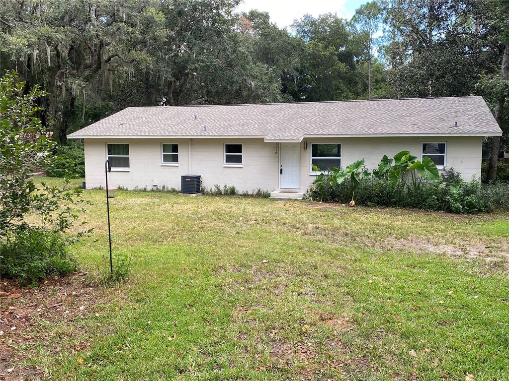 6898 CR 214, Melrose, FL 32666