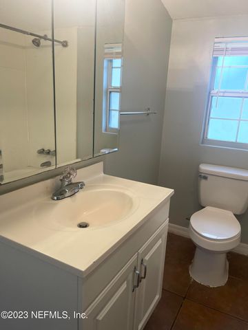 5467 WINDERMERE Drive, Jacksonville, FL 32211