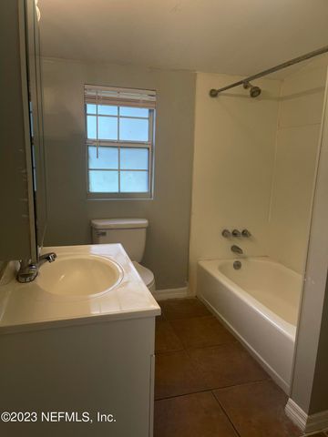 5467 WINDERMERE Drive, Jacksonville, FL 32211