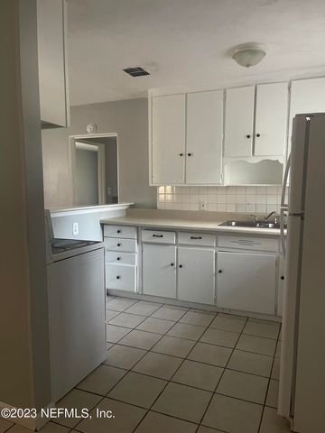 5467 WINDERMERE Drive, Jacksonville, FL 32211