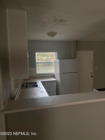 5467 WINDERMERE Drive, Jacksonville, FL 32211