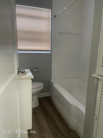 5467 WINDERMERE Drive, Jacksonville, FL 32211