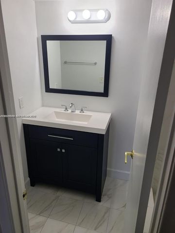165 NW 93rd Avenue 102, Pembroke Pines, FL 33024