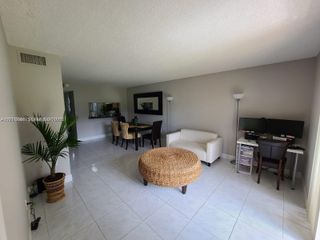 165 NW 93rd Avenue 102, Pembroke Pines, FL 33024