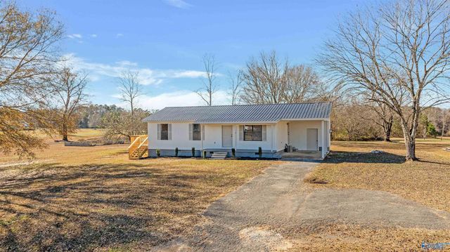 245 Sand Rock Avenue, Sand Rock, AL 35983