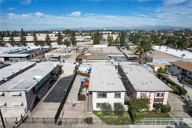 1917 W Myrtle, Santa Ana, CA 92703