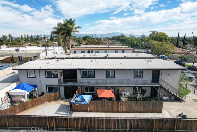 1917 W Myrtle, Santa Ana, CA 92703