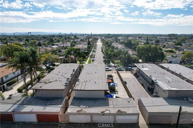 1917 W Myrtle, Santa Ana, CA 92703