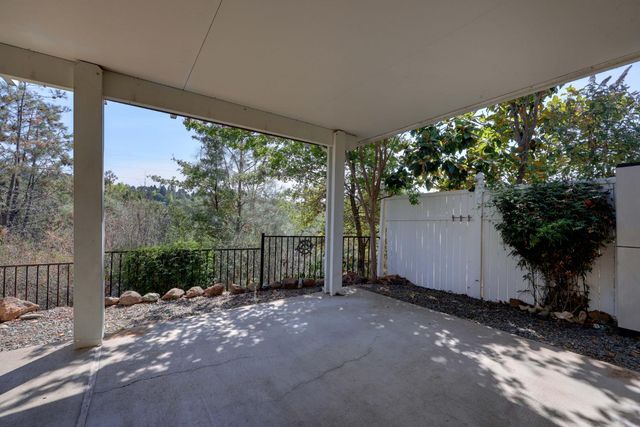 561 Silkwood Dr, Auburn, CA 95603