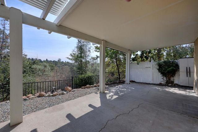 561 Silkwood Dr, Auburn, CA 95603