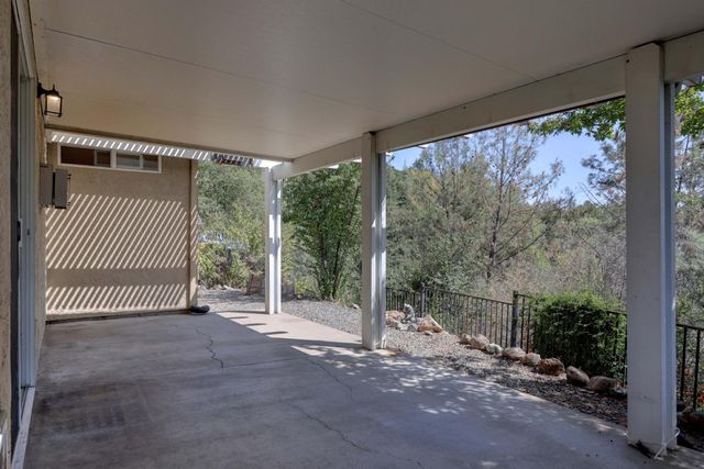 561 Silkwood Dr, Auburn, CA 95603