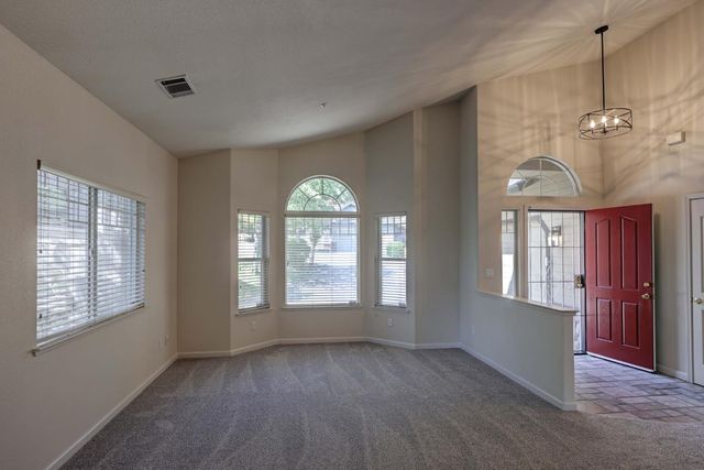 561 Silkwood Dr, Auburn, CA 95603